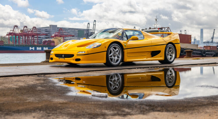 Une rarissime Ferrari F50 jaune "Giallo Modena" aux enchères !