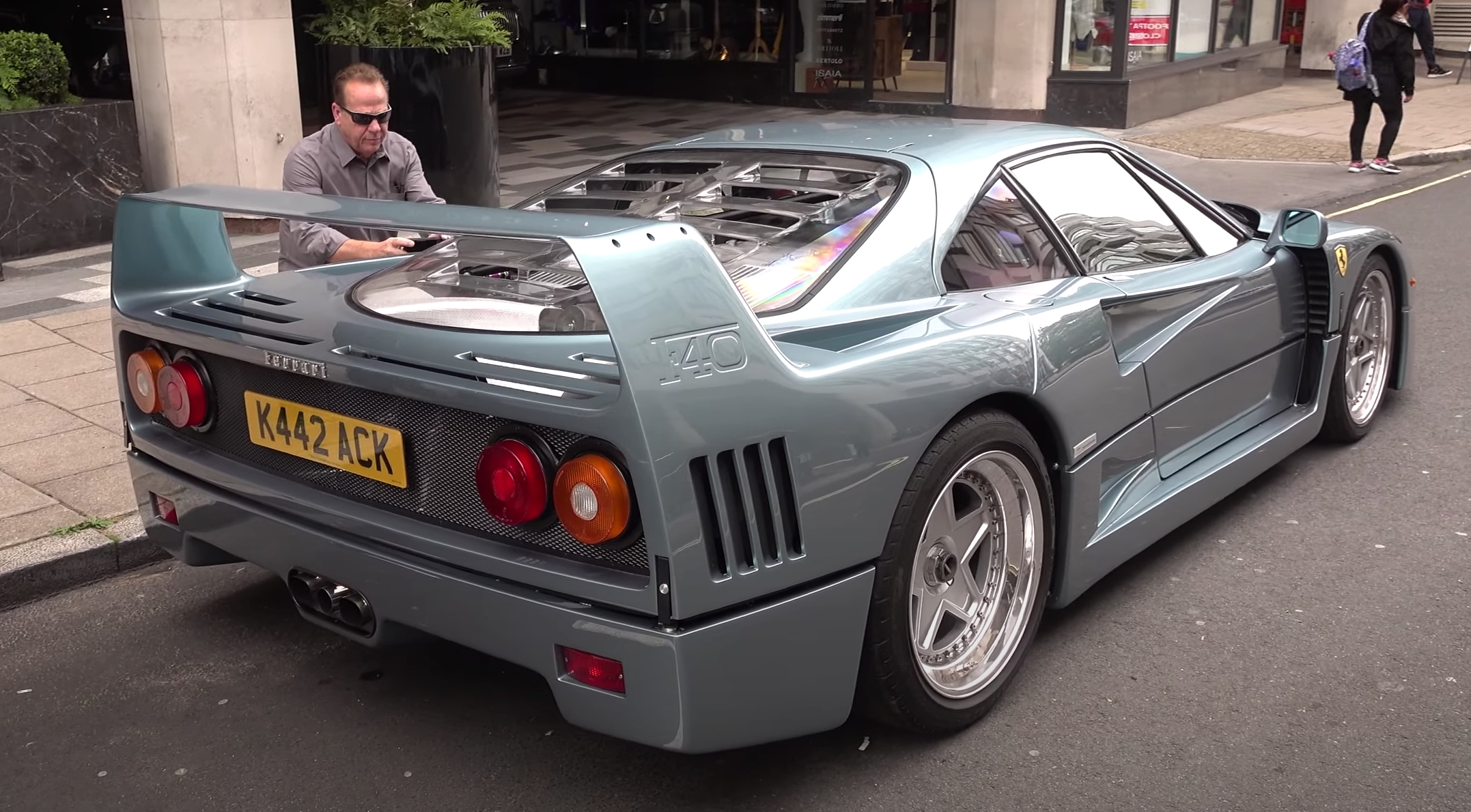 Ferrari F40 "bleu Hyperion"