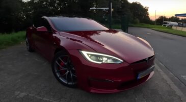 Tesla Model S Plaid "Track Pack" autobahn