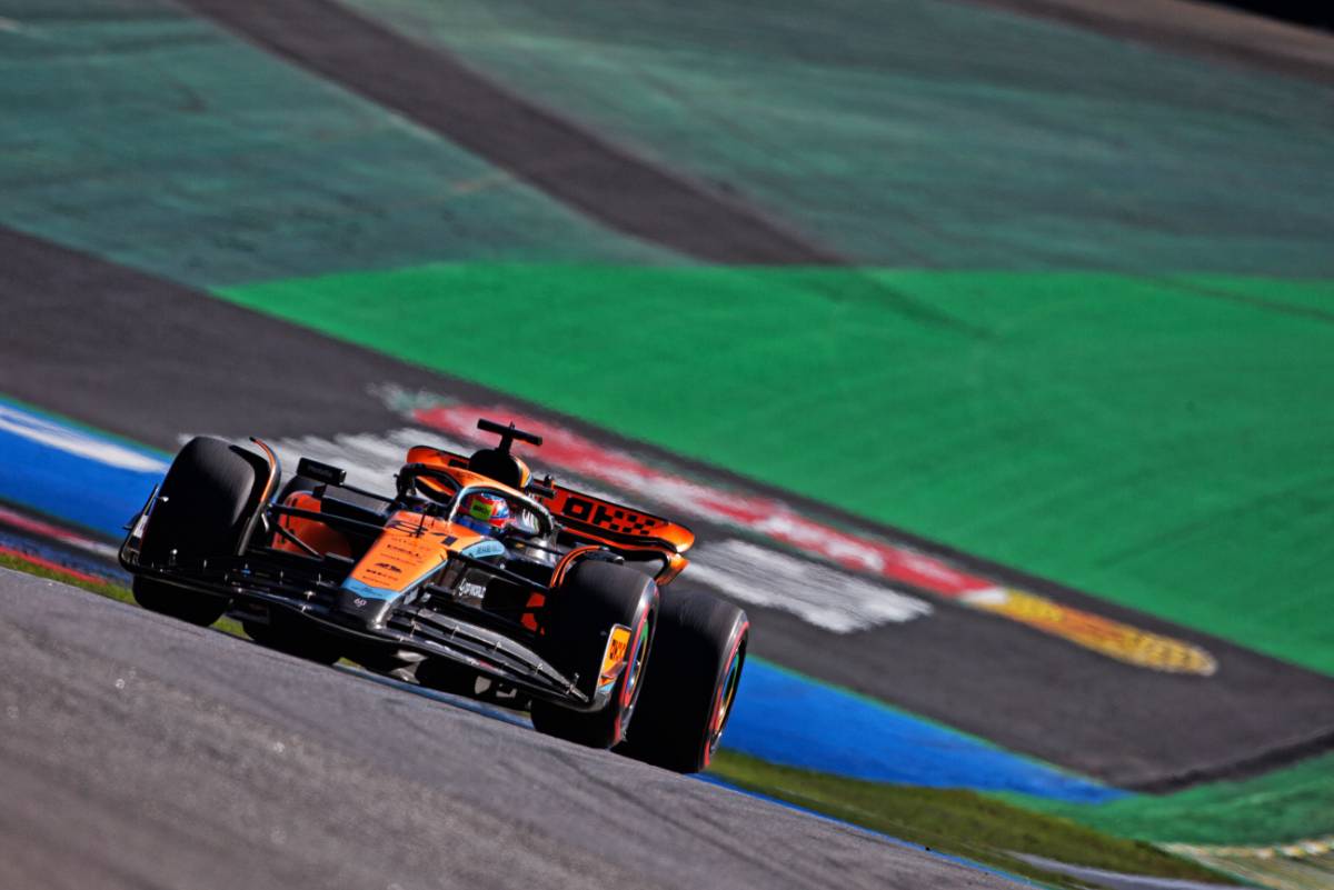 F1 McLaren Mercedes 2030