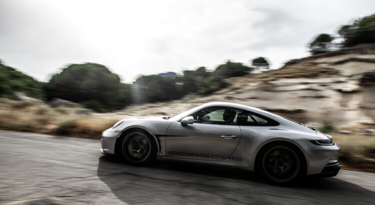 Essai - Nouvelle Porsche 911 S/T : la meilleure Porsche jamais produite ?