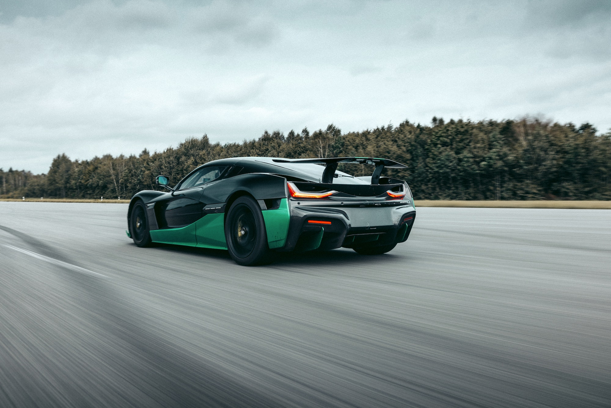 Rimac Nevera 2023
