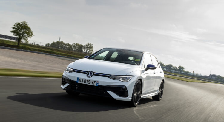 Essai - Volkswagen Golf R 20 ans : une sportive qui a la bougeotte !