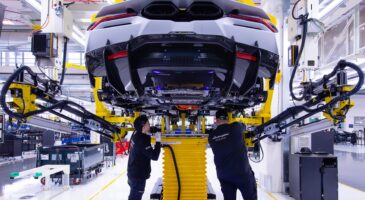 Lamborghini Revuelto (2023)