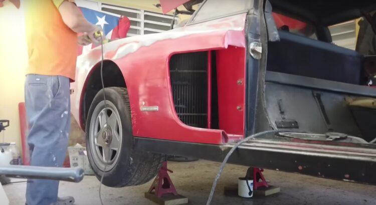 Une Ferrari Testarossa ressuscitée... après 15 ans d'abandon en extérieur ! (vidéo)