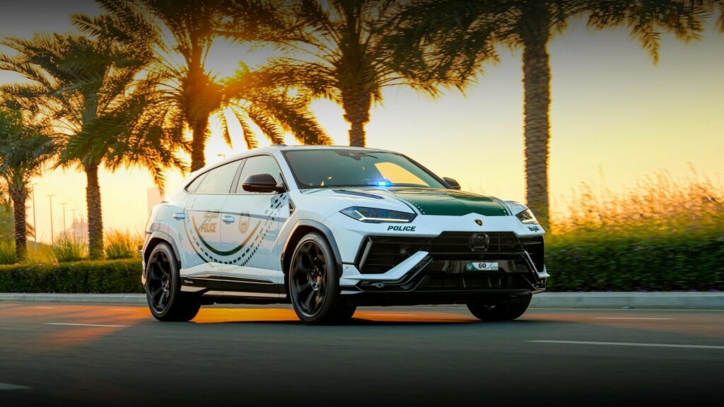 Lamborghini Urus Performante police Dubaï