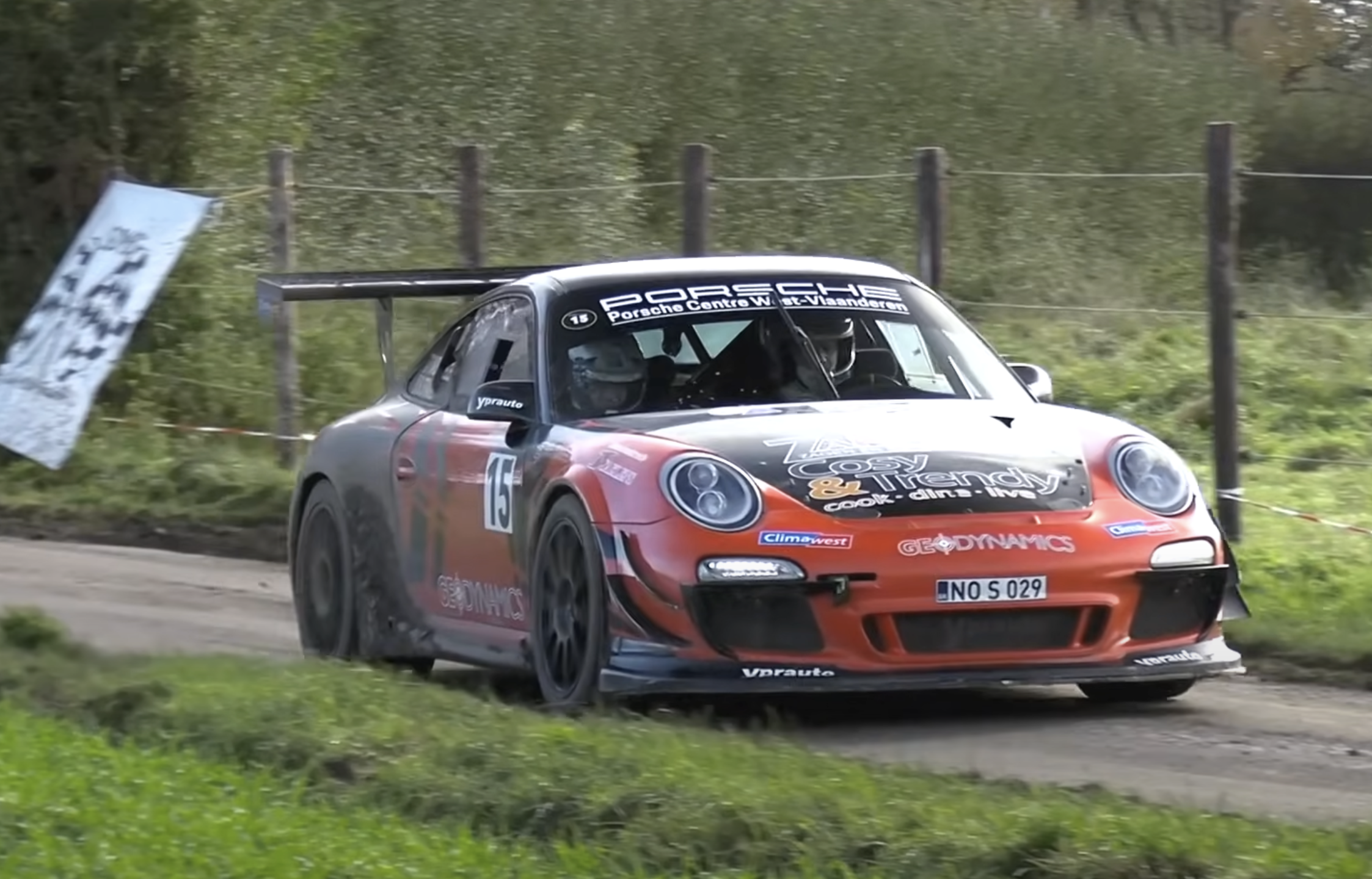 Porsche 911 GT3 Rallye Flat-6