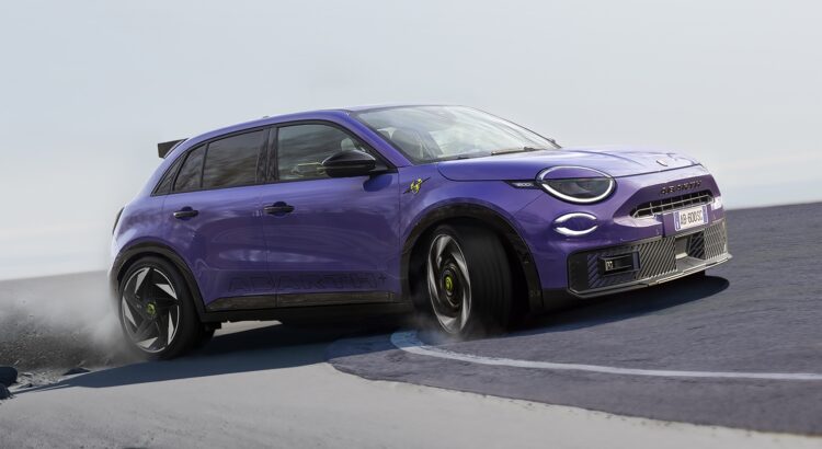 Abarth 600e (2024) : la plus puissante des Abarth tombe le masque