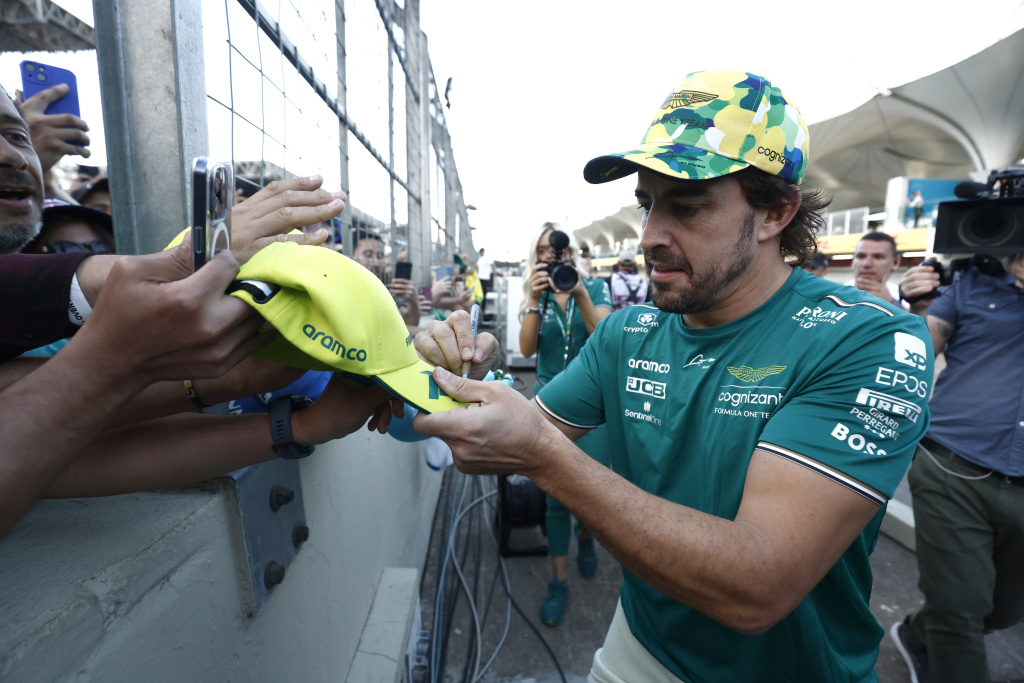F1 Alonso Hamilton Mercedes 2025