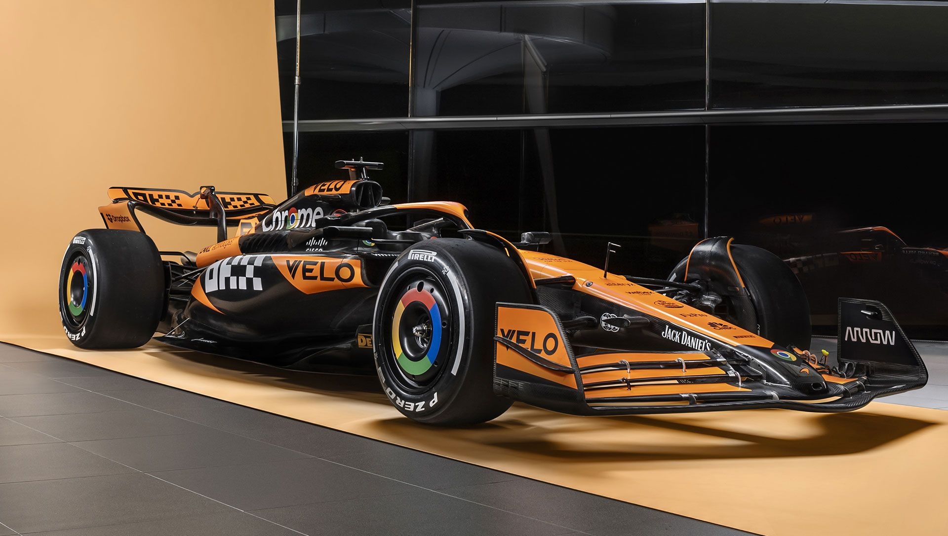 F1 McLaren MCL38 2024