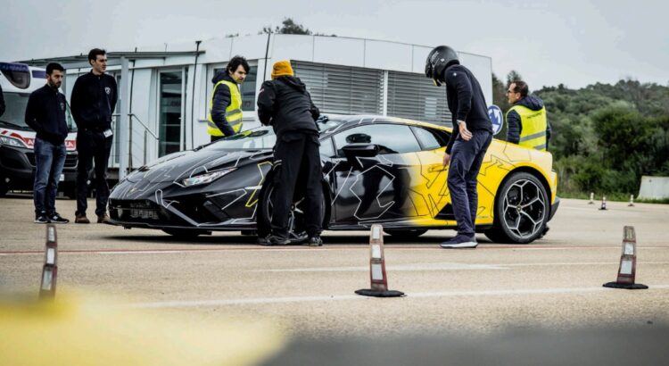 Lamborghini - Suspension "Active Wheel Carrier" : comment le taureau réinvente la roue !