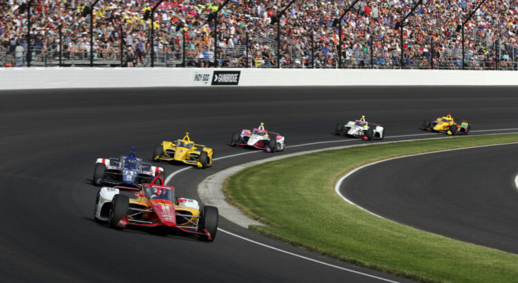 500 Miles d'Indianapolis : une victoire jouée dans un dernier tour de folie, à revivre en vidéo !