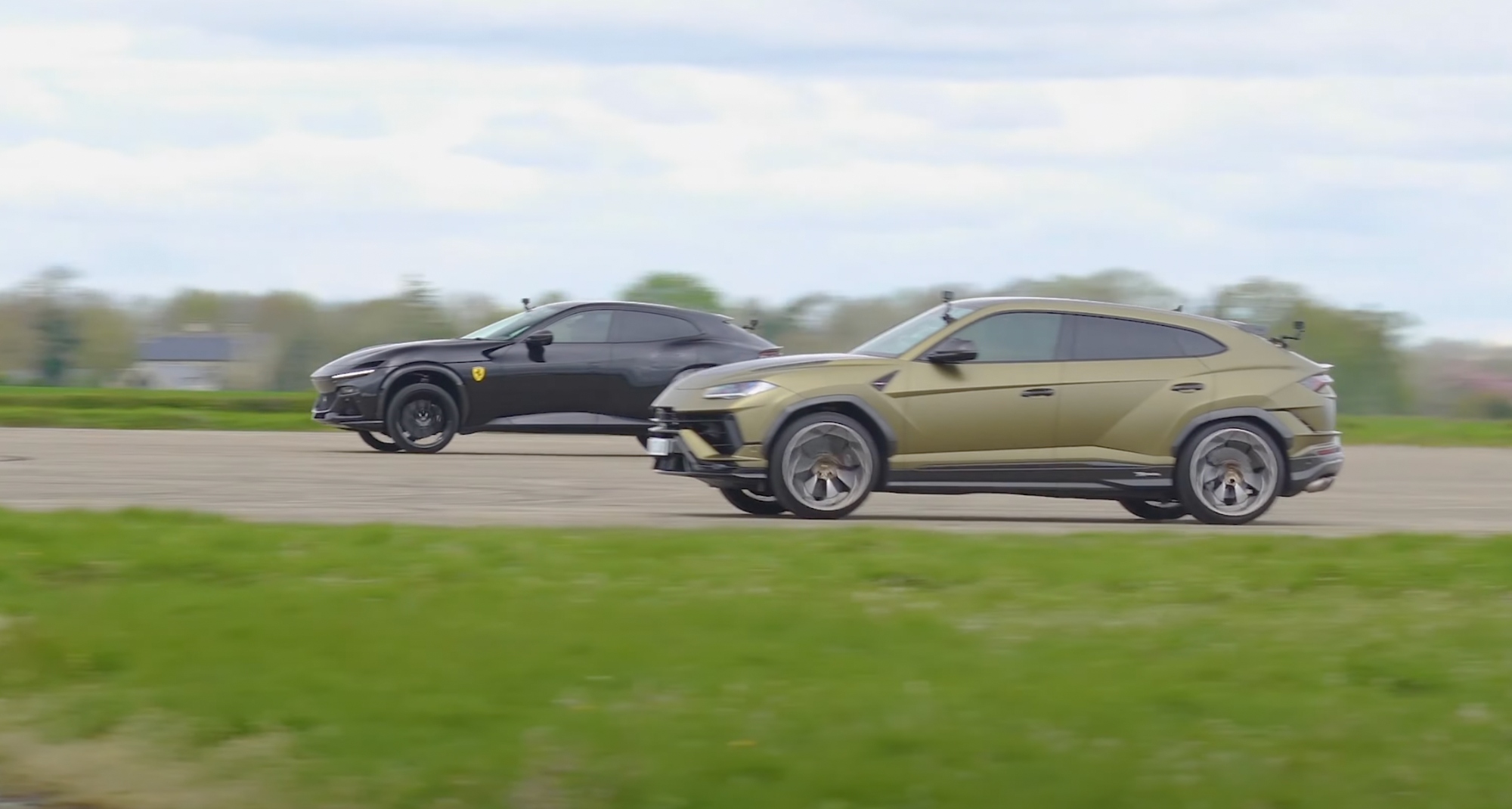 Ferrari Purosangue Lamborghini Urus drag race vidéo 2024