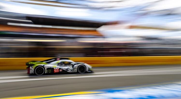 24H DU MANS 2024 : Embarquez à bord de la Peugeot 9X8 !
