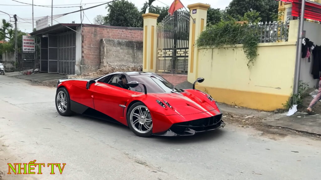 Pagani Huayra réplique NHETV