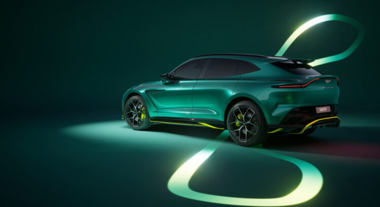 Aston Martin DBX 707 AMR24 : pour se croire en Formule 1 ?