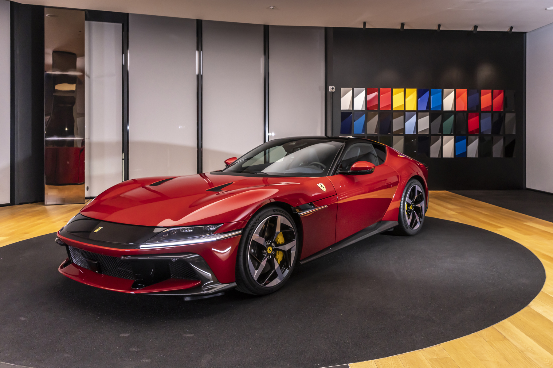 Ferrari paiements cryptomonnaies concessionnaires européens