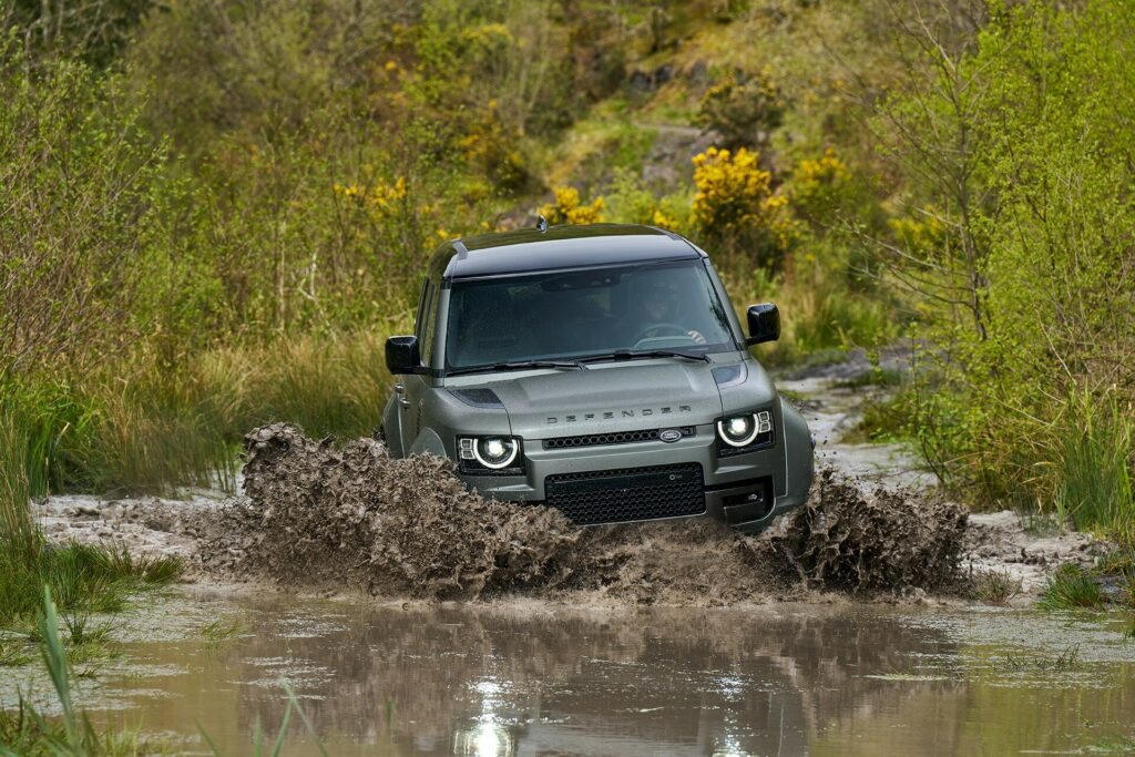 Land Rover Defender OCTA V8