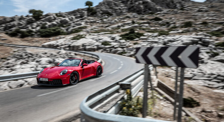 Essai - Porsche 911 Carrera 4 GTS Cabriolet : que vaut la 911 à la sauce hybride ?