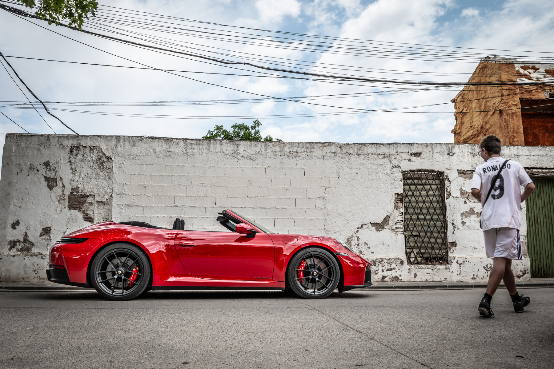 Porsche 911 Carrera 4 GTS Cabriolet hybride 2024