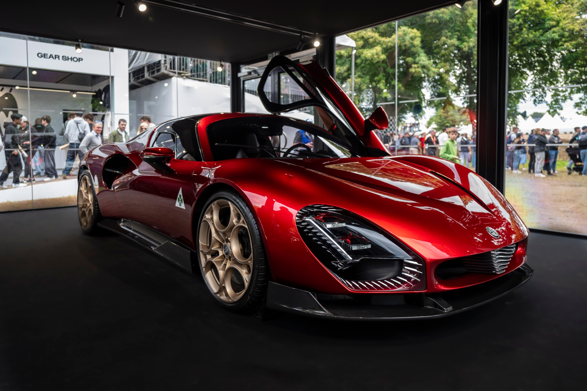 Alfa Romeo 33 Stradale Concours Chantilly France 2024