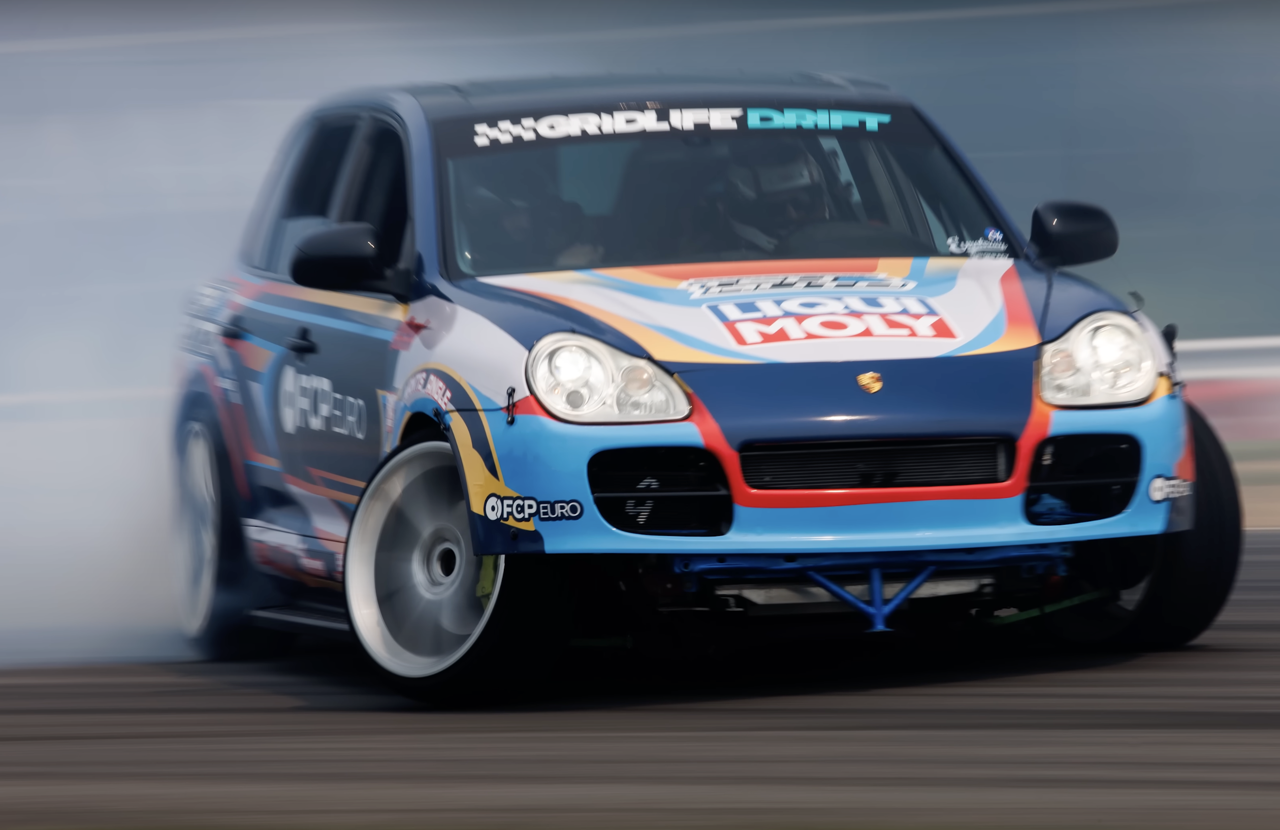 Porsche Cayenne transfo drift