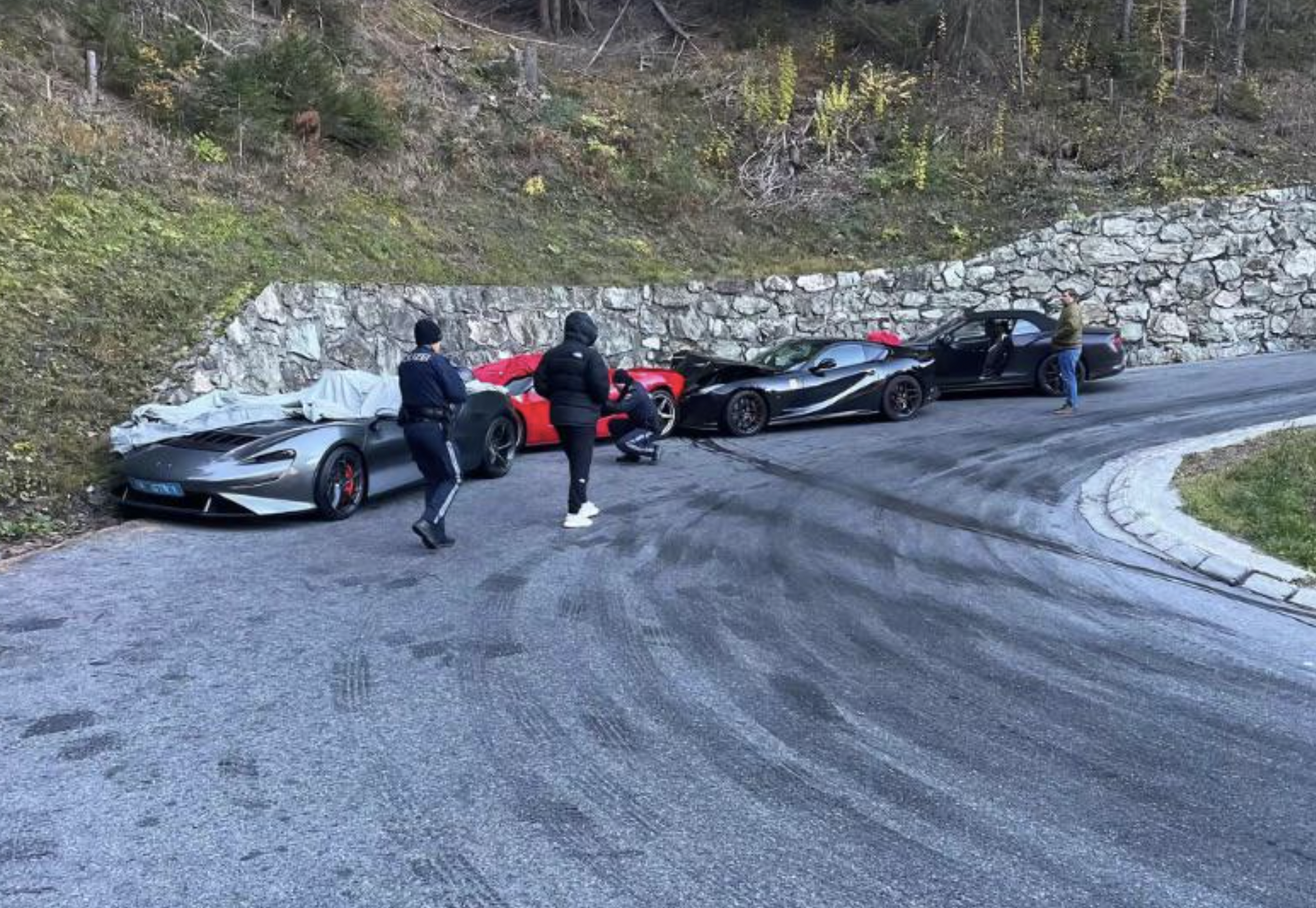 Accident à 7 millions de dollars : une LaFerrari et une McLaren Elva impliquées !