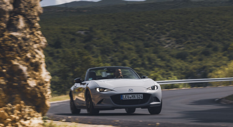 Essai - Mazda MX-5 2.0 (2024) : 35 ans de plaisirs simples