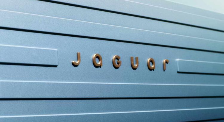 Jaguar Type 00 (2027) : voici la silhouette de la future berline 