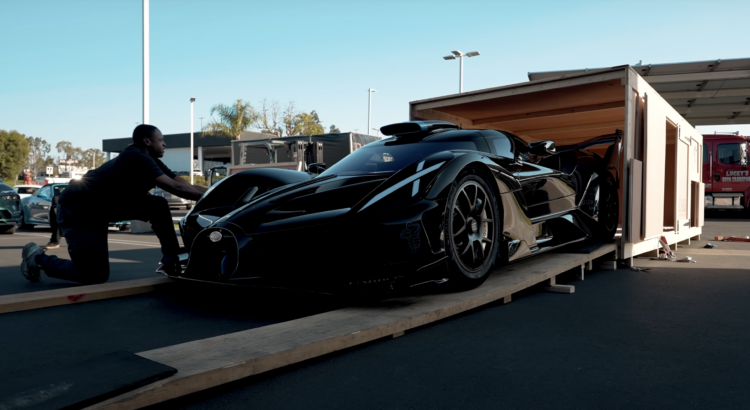 Bugatti Bolide : Manny Khoshbin reçoit enfin la sienne (+vidéo)