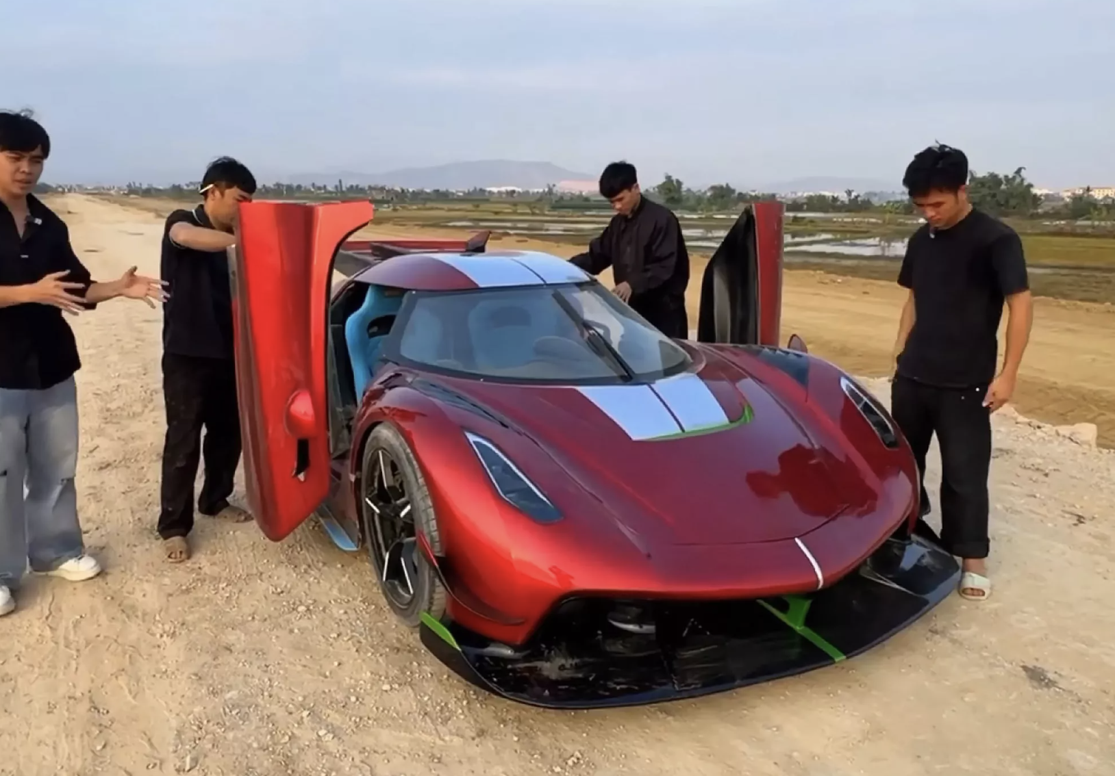 Koenigsegg Jesko réplique NHET TV
