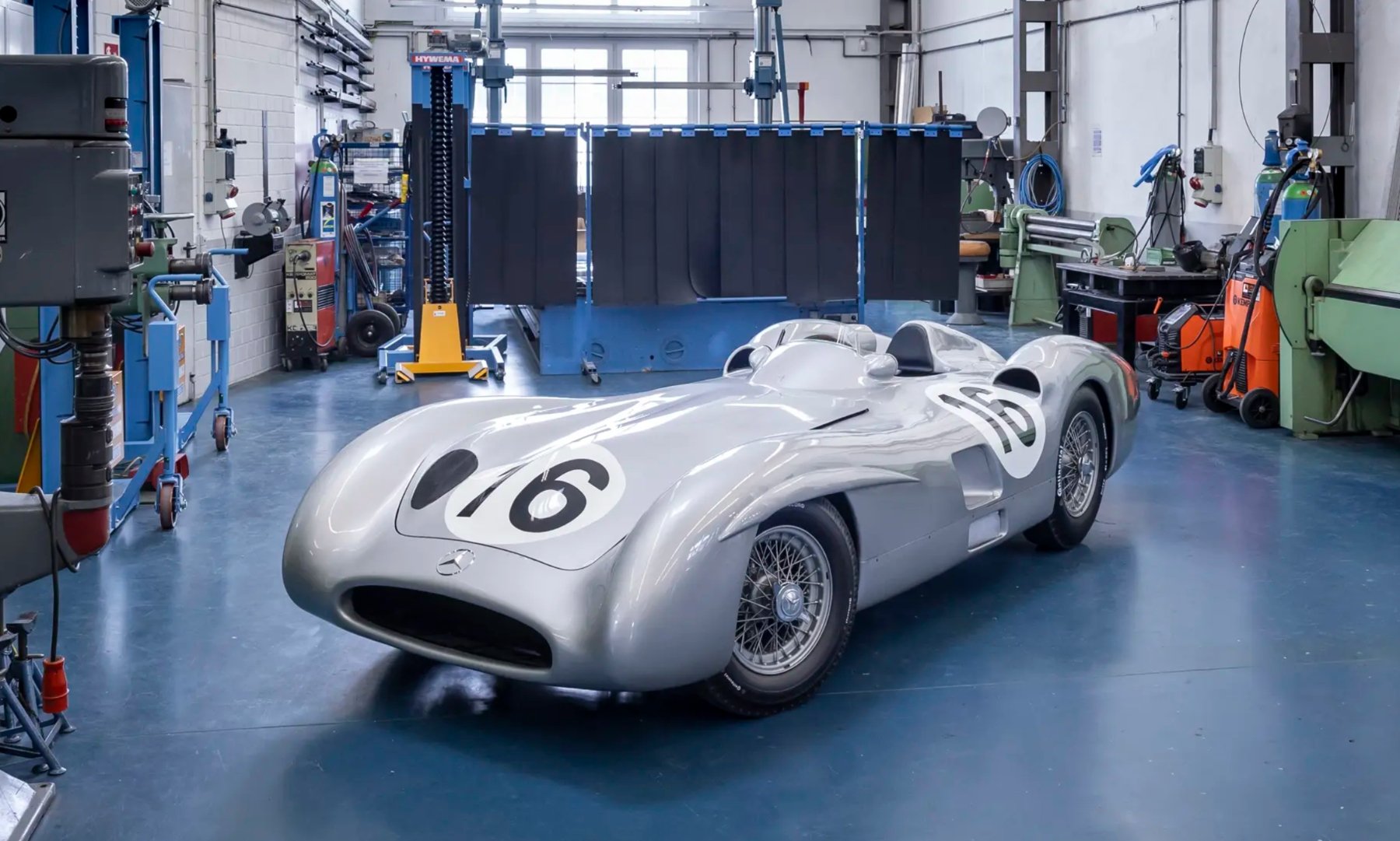 Mercedes W196 R F1 enchères vente RM Sotheby's 2025