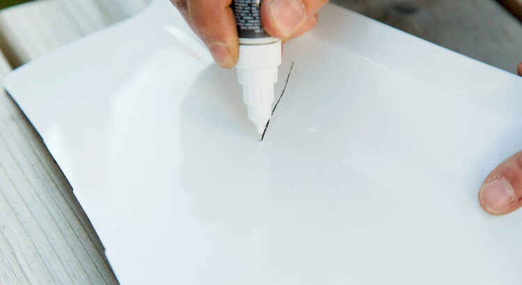 Comment réparer une rayure profonde sur sa carrosserie ?