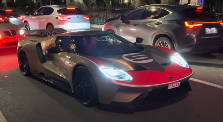 Fernando Alonso exhibe une rutilante Ford GT à Monaco (+ vidéo)