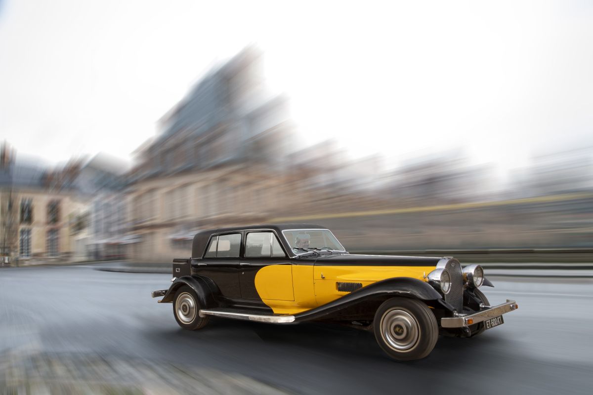 Johnny Hallyday ancienne Panther Deville vendue prix d'or