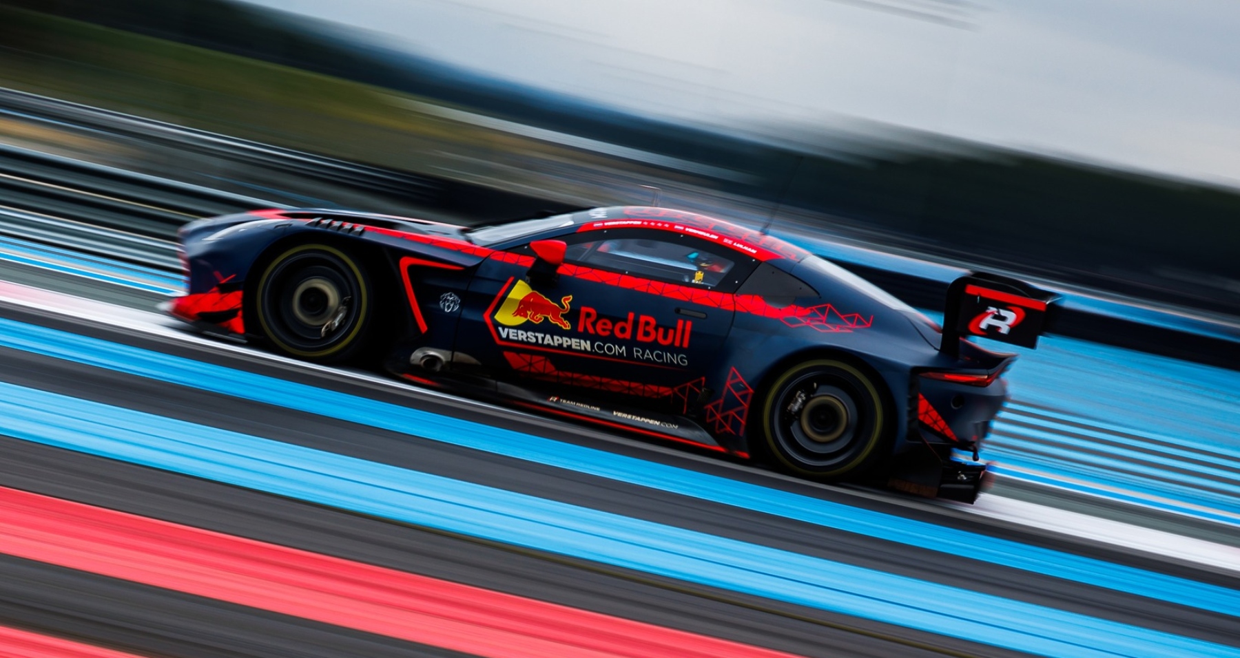 Max Verstappen GT World 2025