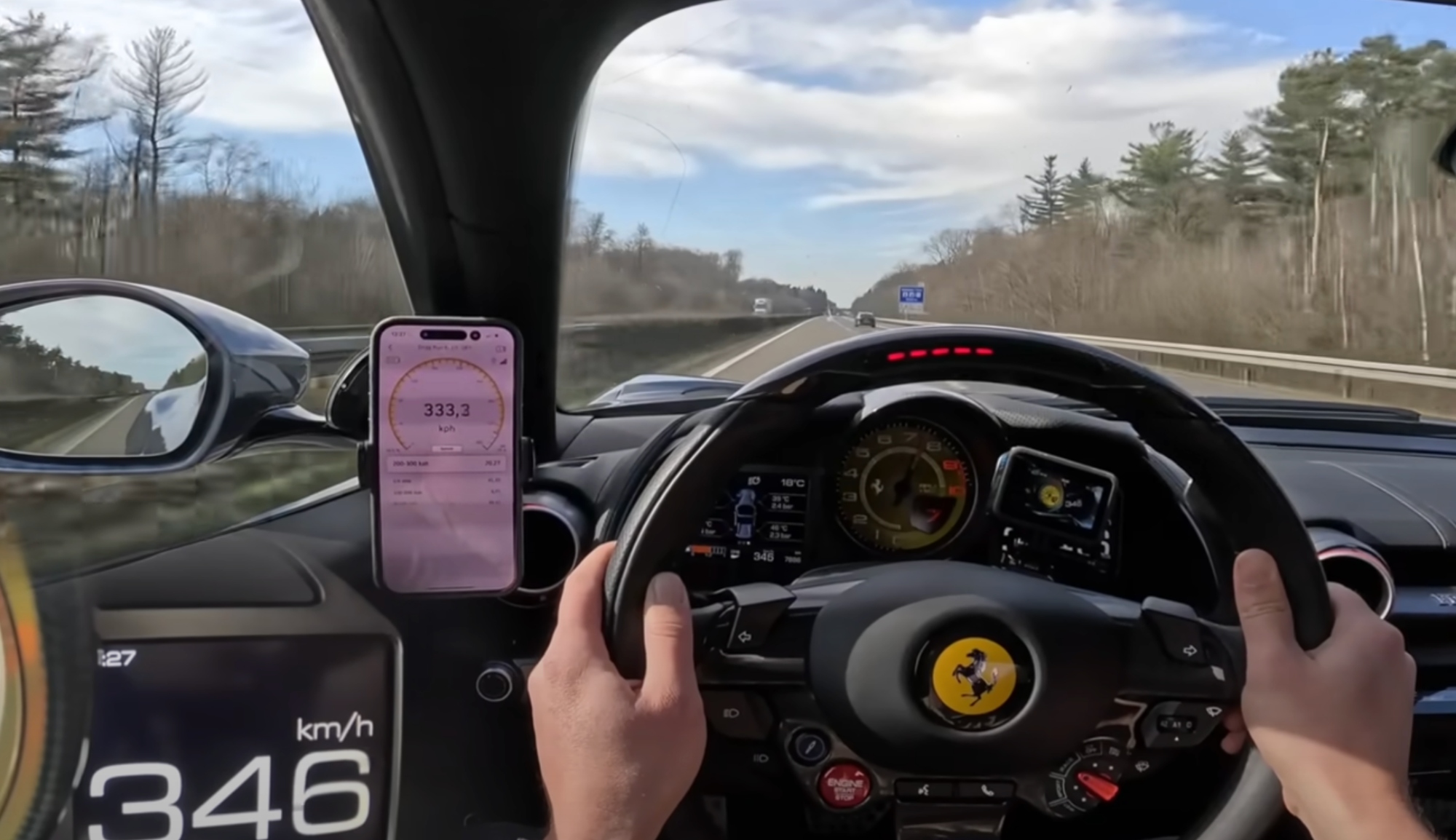 Ferrari 812 GTS V12 autobahn vidéo 2025