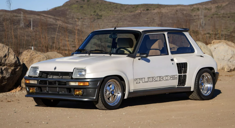 Renault 5 Turbo 2 : elle cache un lourd secret sous son capot
