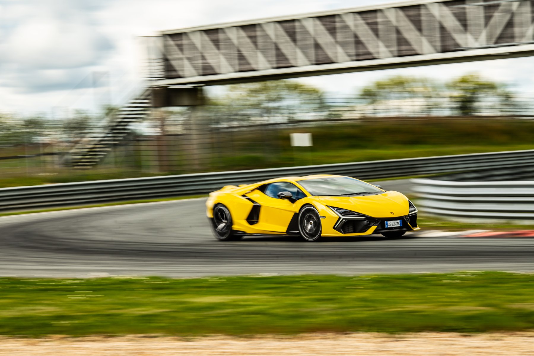 Lamborghini Revuelto 2025