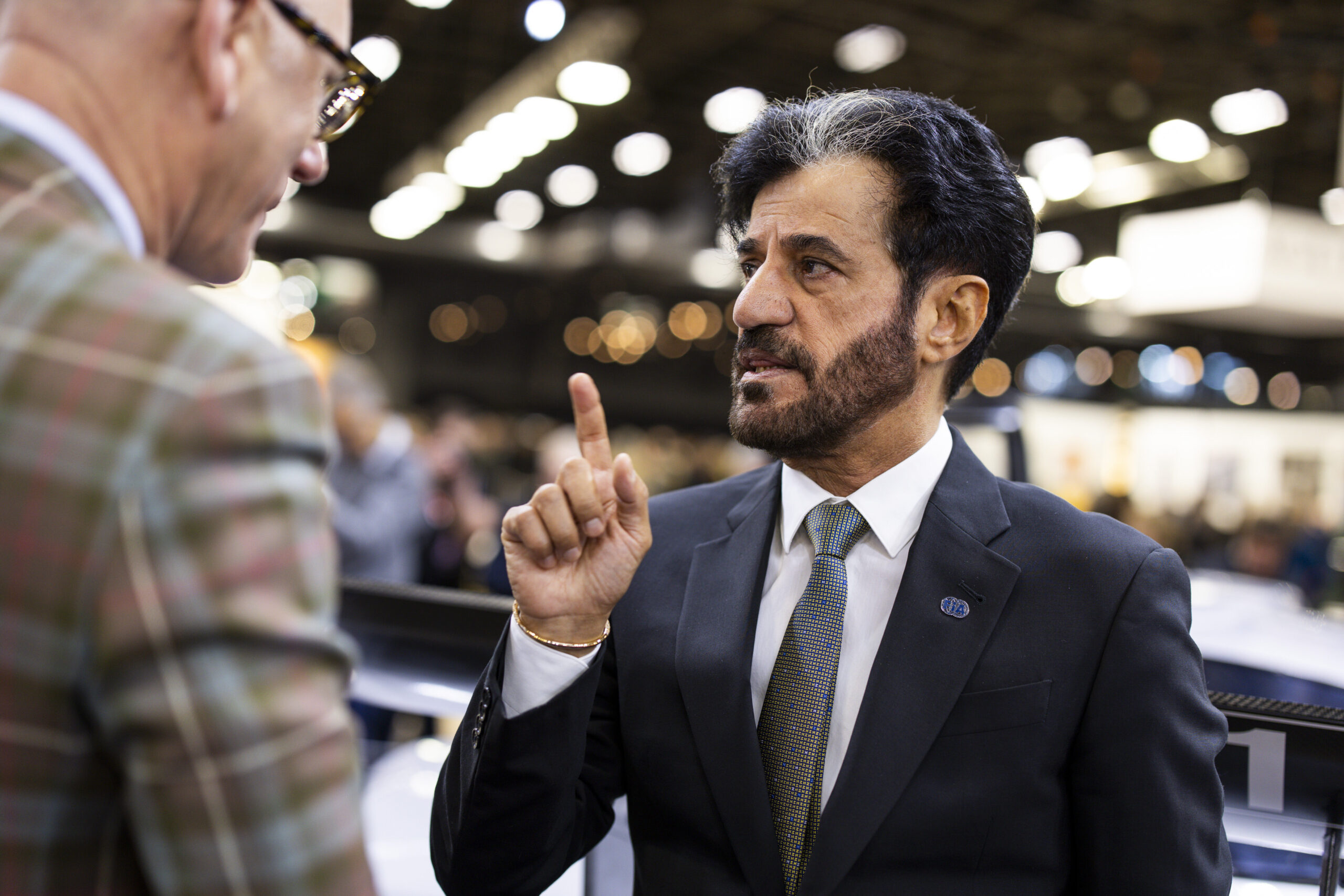 L'actuel président de la FIA Mohammed Ben Sulayem à l'exposition automobile de Versailles 2025