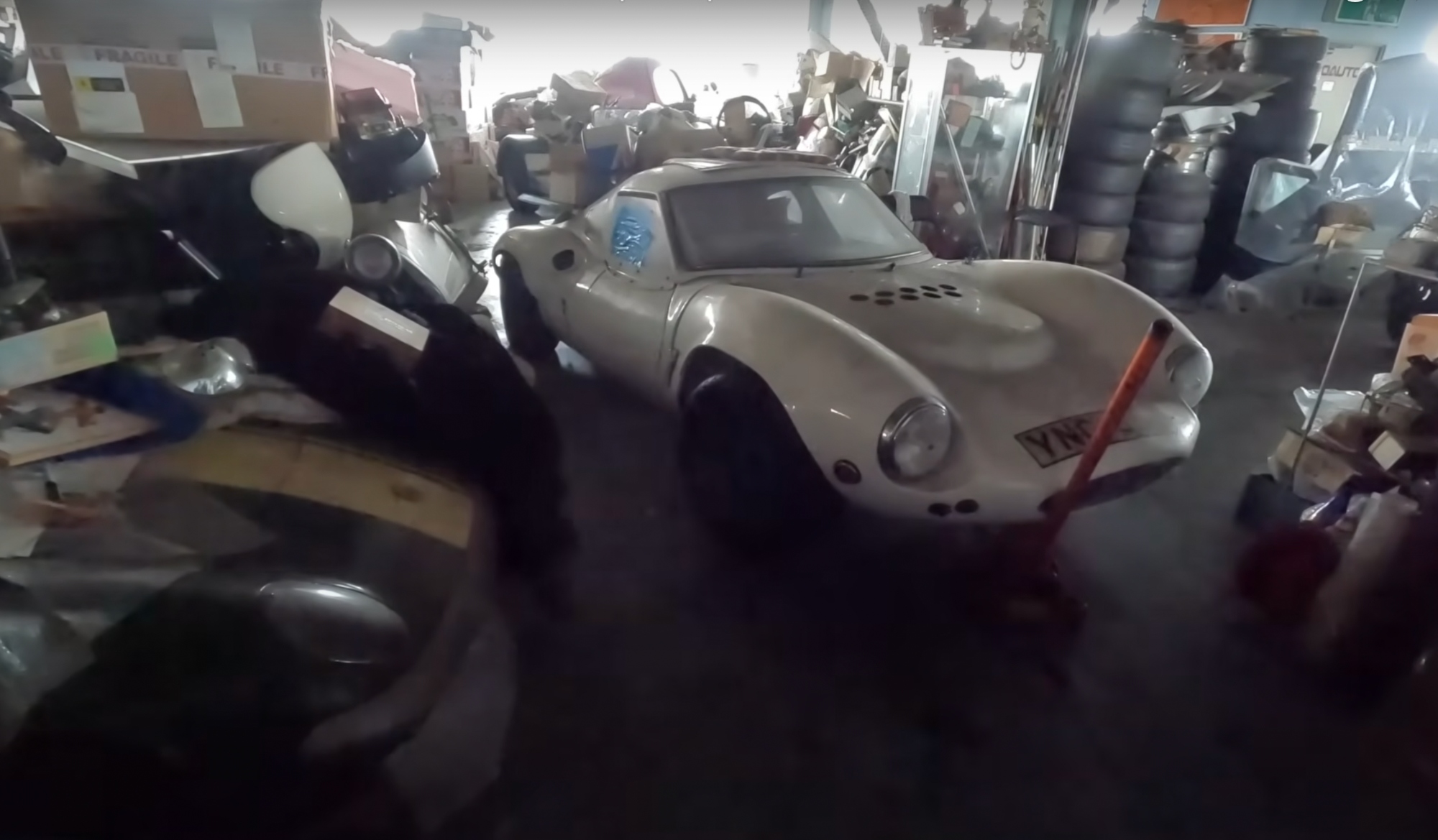 voitures sportives abandon ProAuto Nagoya Japon concession vidéo