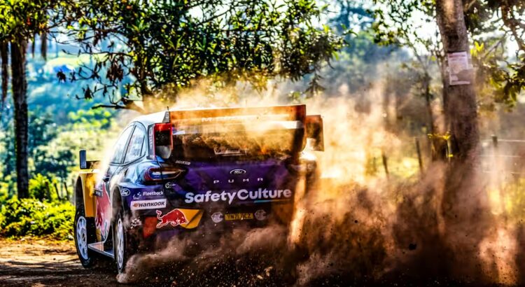 Les deux équipages Ford en grande difficulté