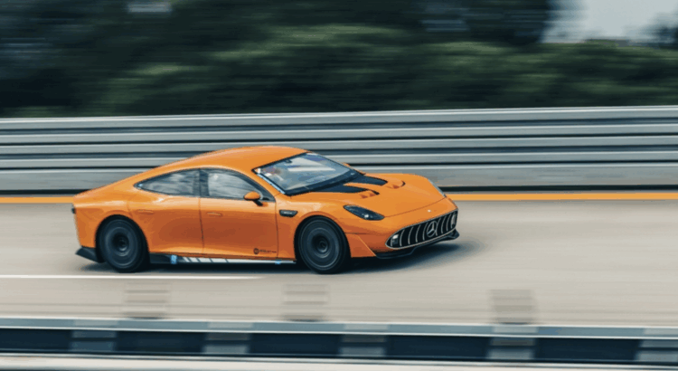 Mercedes-AMG GT XX : elle fait le tour du monde à 300 km/h !