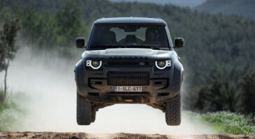 Land Rover Defender Octa (2025)