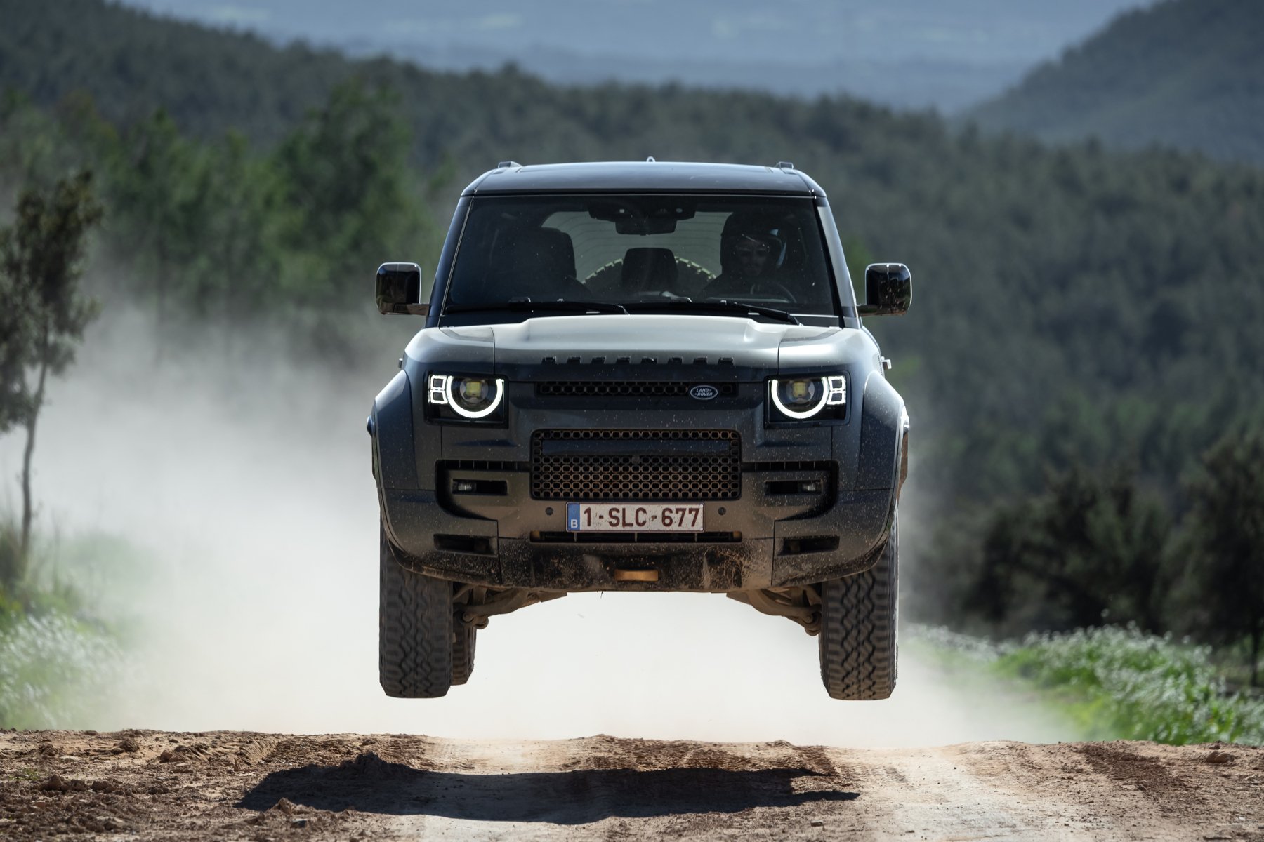 Land Rover Defender Octa (2025)