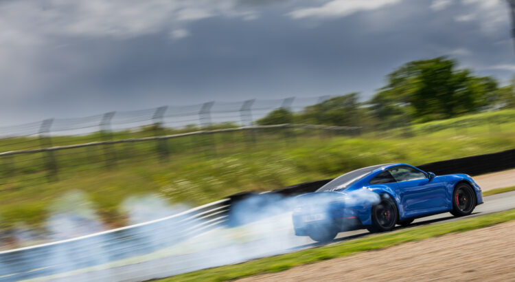 Supertest - Porsche 911 Carrera GTS (992.2) : sur route ou piste, même combat !