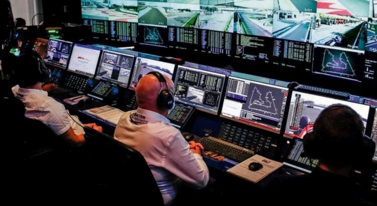 Reportage F1 commissaires direction de course 2025