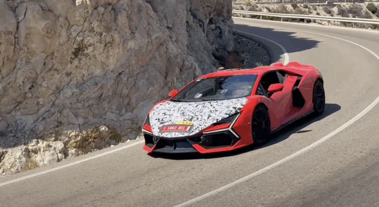 Lamborghini : la Revuelto S déjà prête avec plus de puissance ?