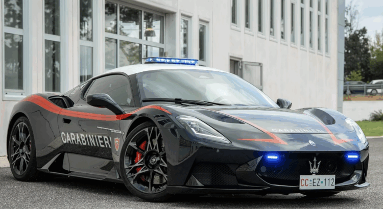 Devinez quelle est la voiture de police la plus cool du monde