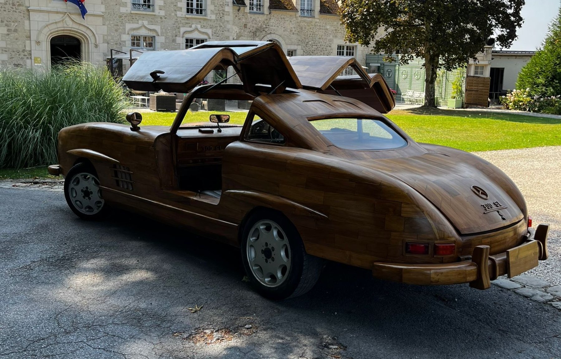 Mercedes 300 SL bois 2025